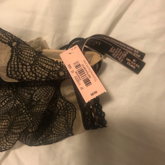 Victoria Secret NEW with tags lace bralette - Picture 4 of 6